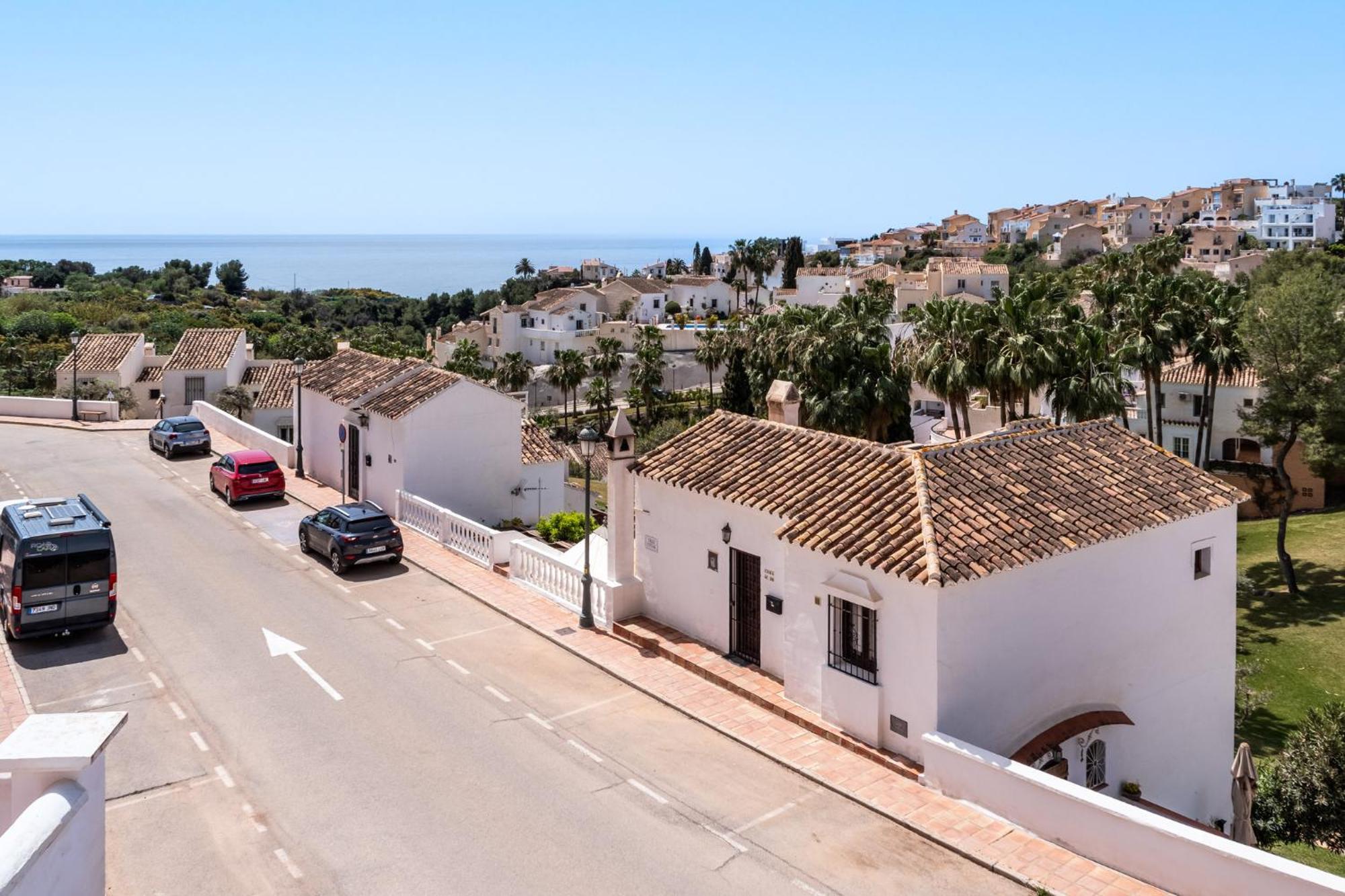 Oasis 16 * Nerja